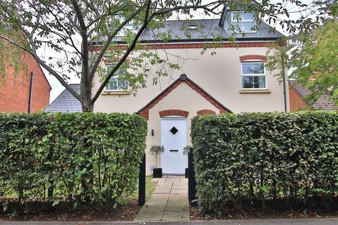 5 bedroom detached house for sale, Melrose Walk, Tewkesbury