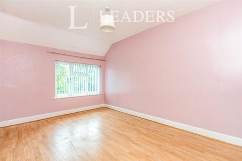3 bedroom semi-detached house to rent, Newlands Avenue, SO15