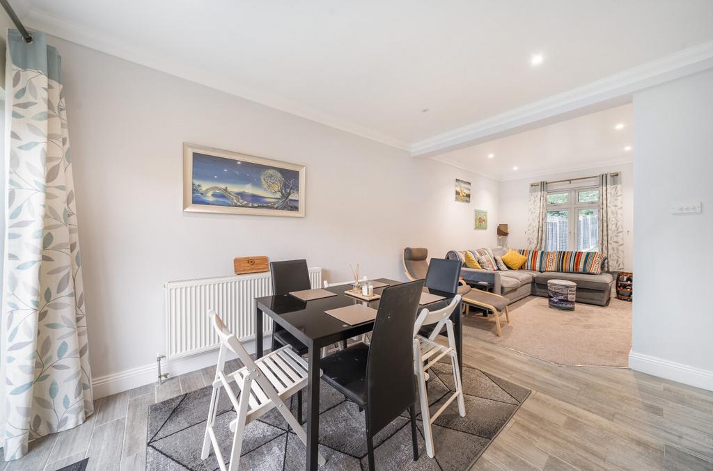 1368929-4-68ee867...