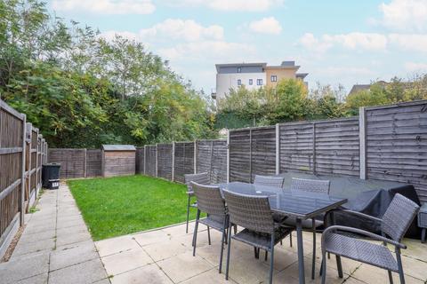 4 bedroom townhouse for sale, Mottram Road, Northfleet, Gravesend, Kent, DA11 9FH