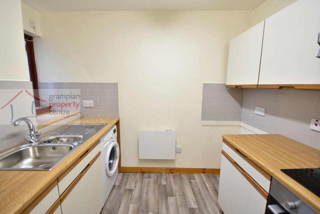 Kitchen 2nd .JPG