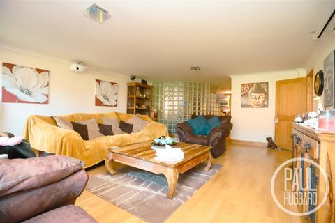 undefined, Swonnells Walk, Oulton Broad, NR32