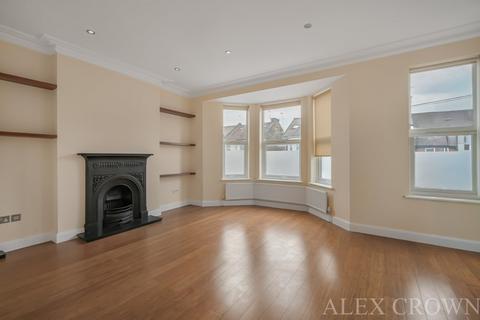 3 bedroom flat for sale, Bathurst Gardens, Willesden
