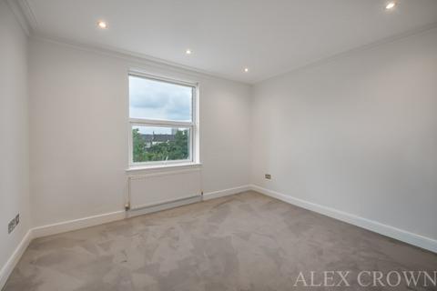 3 bedroom flat for sale, Bathurst Gardens, Willesden
