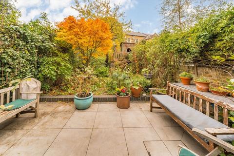 3 Raveley Street, London, NW5 2HX