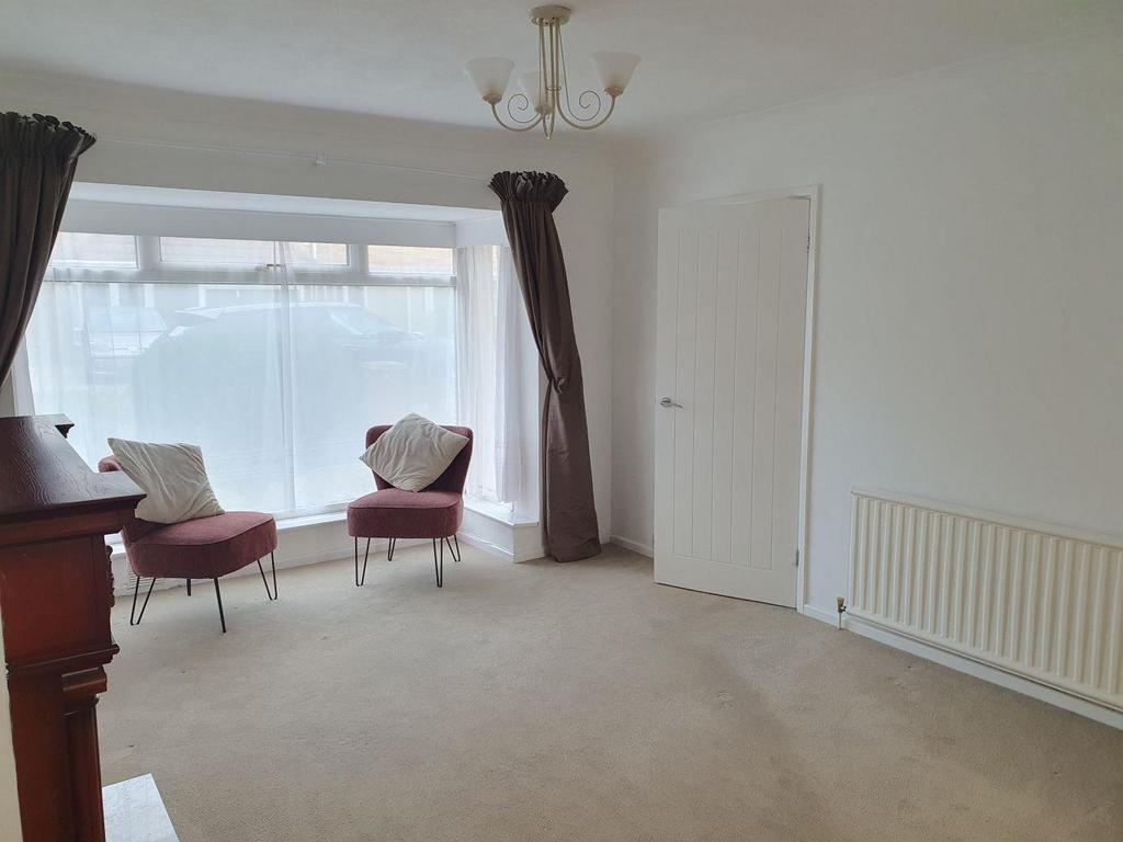 Lounge to door.jpg