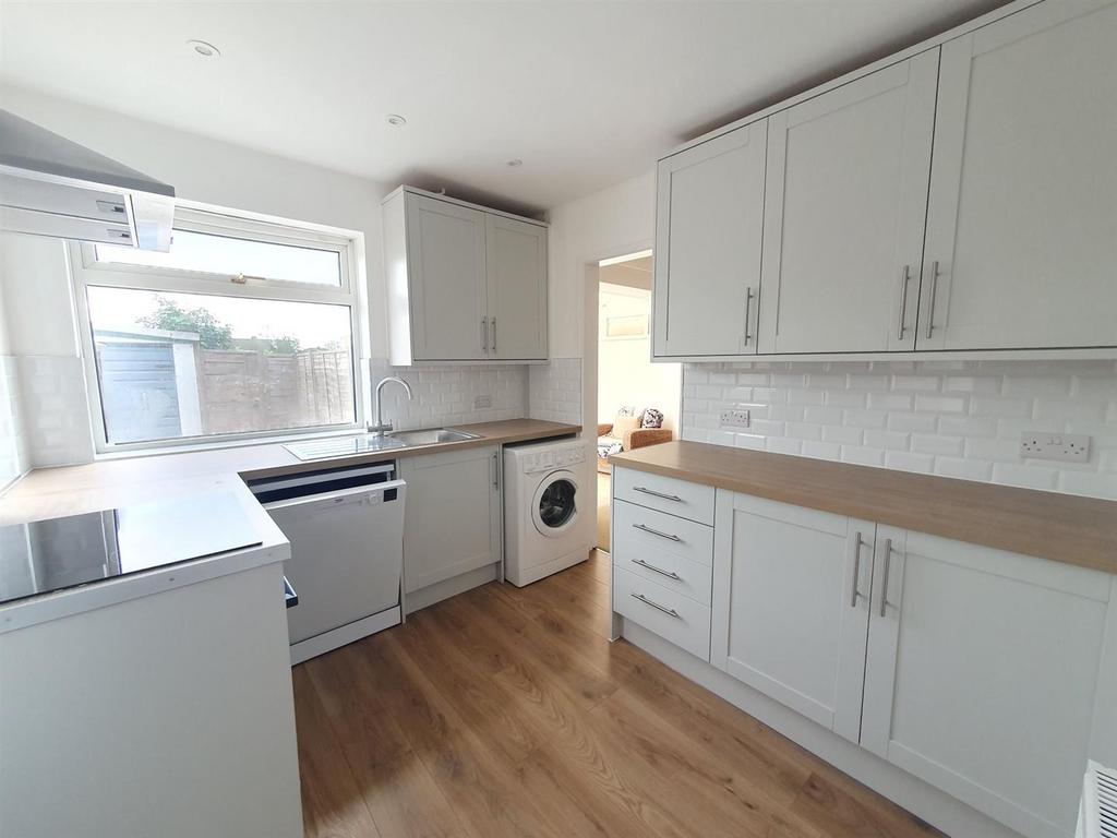 Kitchen..jpg