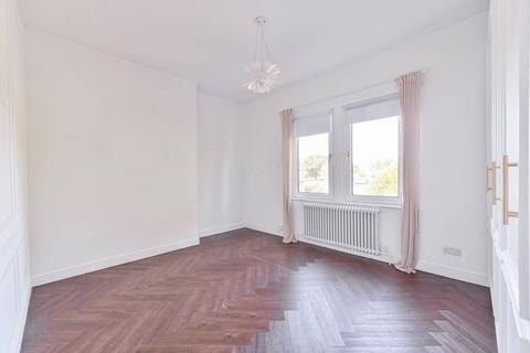 undefined, Ravensbourne Park, Catford, London, SE6