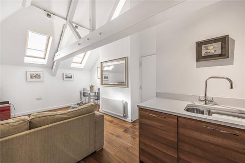 1 bedroom flat for sale, Bagleys Lane, London, SW6