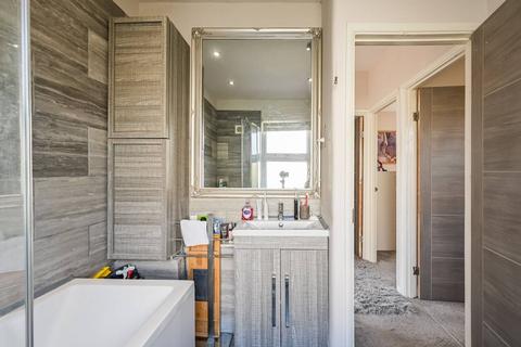 3 bedroom end of terrace house for sale, Kingfield Street, Canary Wharf, London, E14