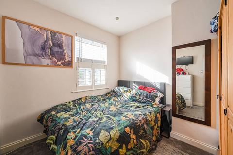 3 bedroom end of terrace house for sale, Kingfield Street, Canary Wharf, London, E14