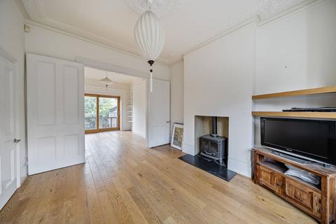 5 bedroom terraced house to rent, Huddleston Road, Tufnell Park, London, N7