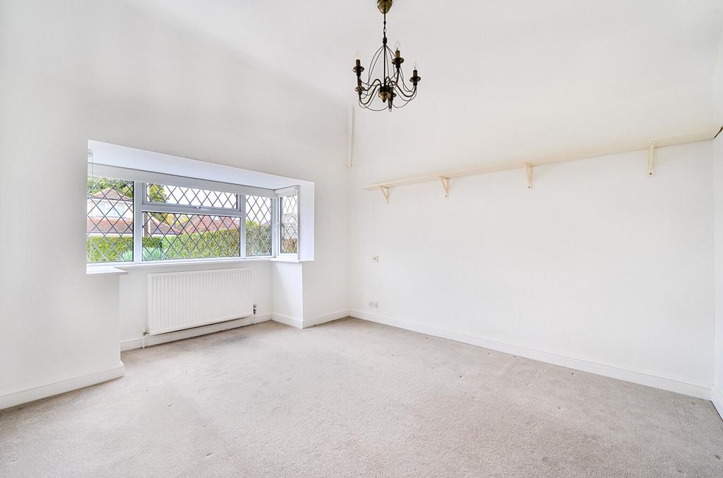 1372385-8-68f9ef4...