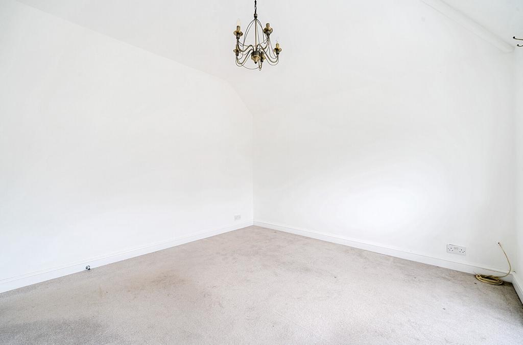 1372385-1-68f9ede...