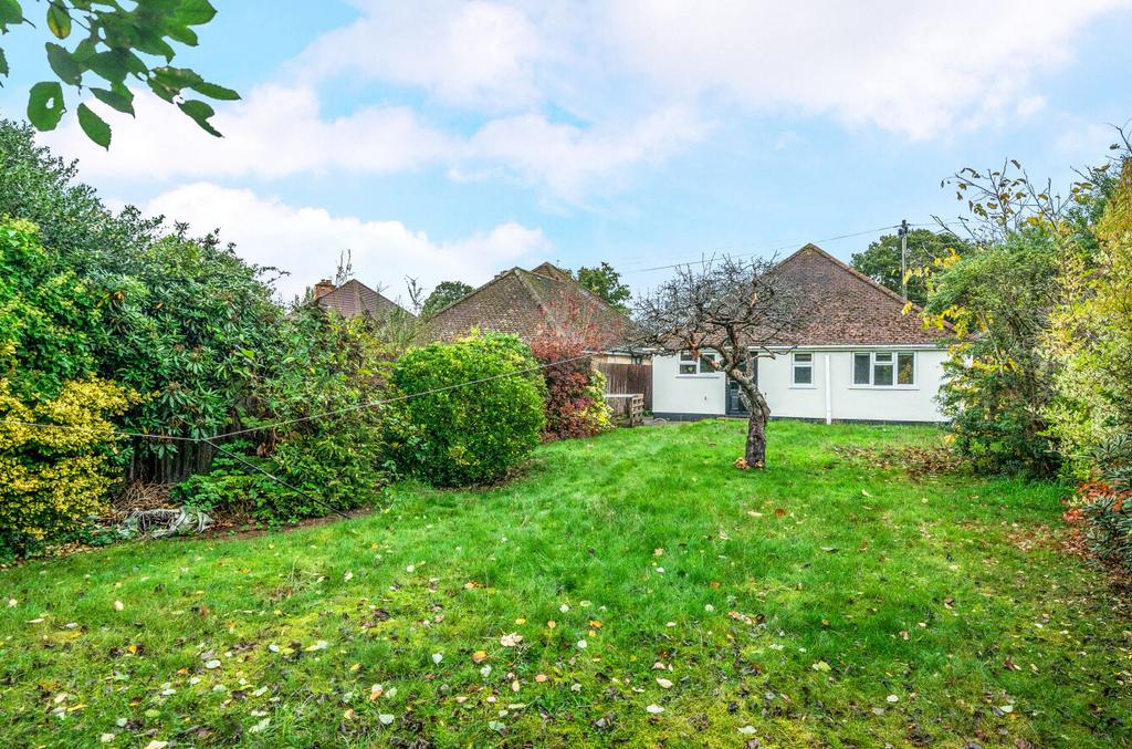 1372385-24-68f9f3...