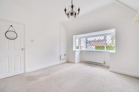 2 bedroom bungalow for sale, Birch Road, Surrey GU7