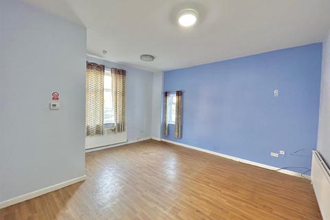 5 bedroom terraced house for sale, Hardybutts, Wigan