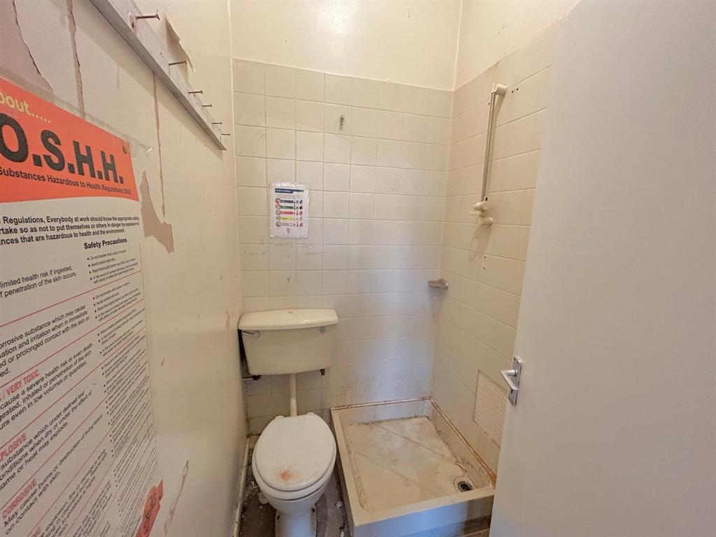 Shower room.jpg