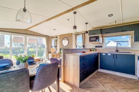 2 bedroom park home for sale, Silver Sands Holiday Park