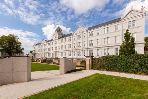 undefined, E005 Nightingale House, College Gardens, St Helier