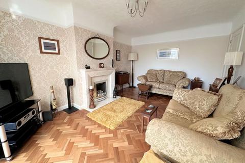 2 bedroom semi-detached bungalow for sale, Colinton Avenue, Fareham PO16