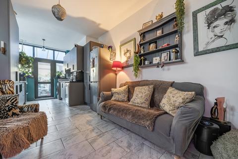 3 bedroom terraced house for sale, Tennyson Road, Hampshire PO2