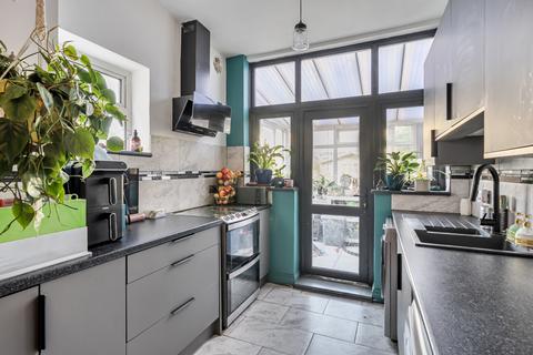3 bedroom terraced house for sale, Tennyson Road, Hampshire PO2