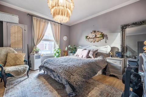 3 bedroom terraced house for sale, Tennyson Road, Hampshire PO2