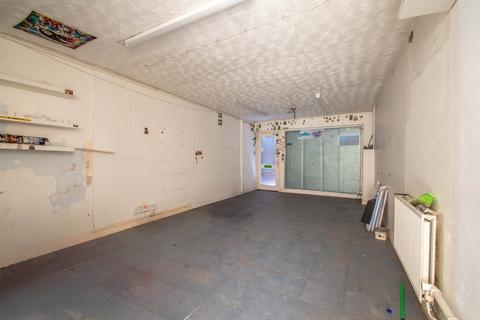 2 bedroom property for sale, High Street, Quarry Bank, Brierley Hill, West Midlands, DY5