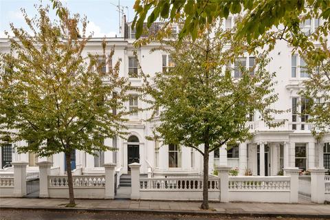 Palace Gardens Terrace, London, W8