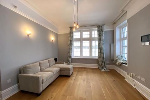 undefined, Furnished Luxury 2 Bed Apartment. Pentonville, Newport