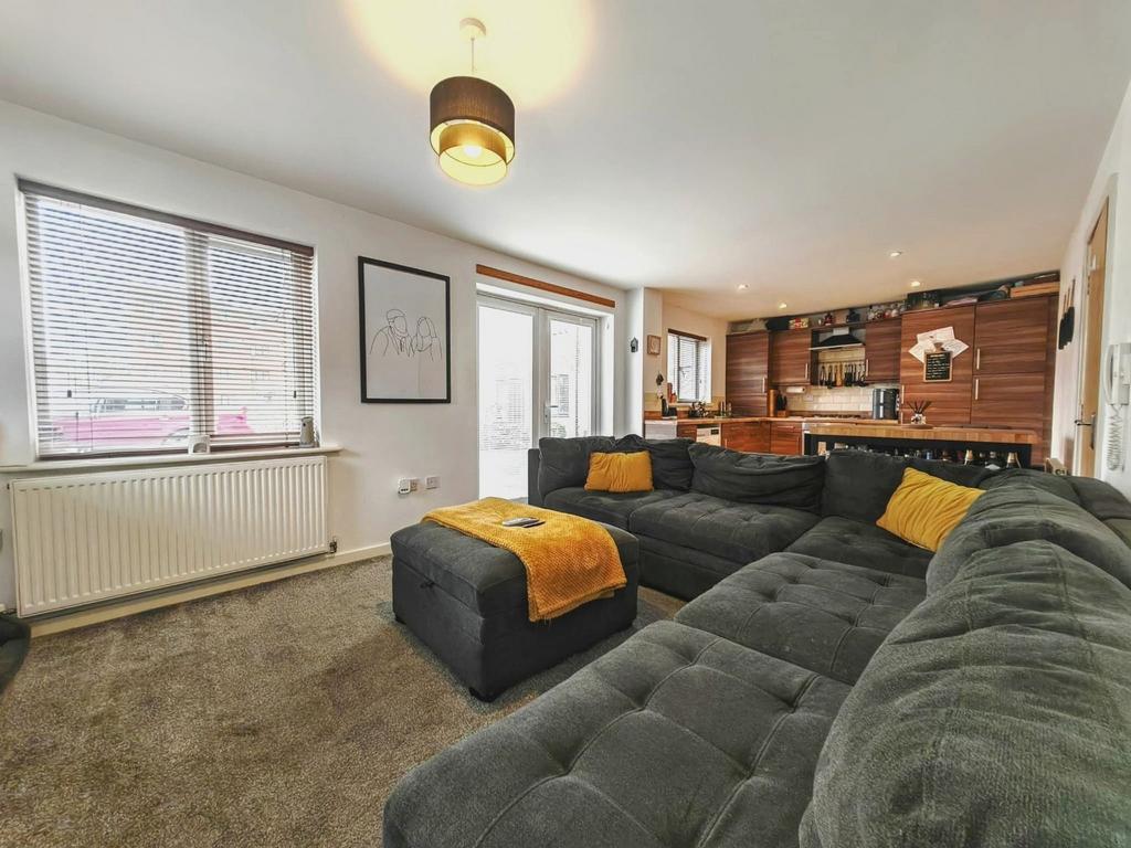 Kitchen/Living Area