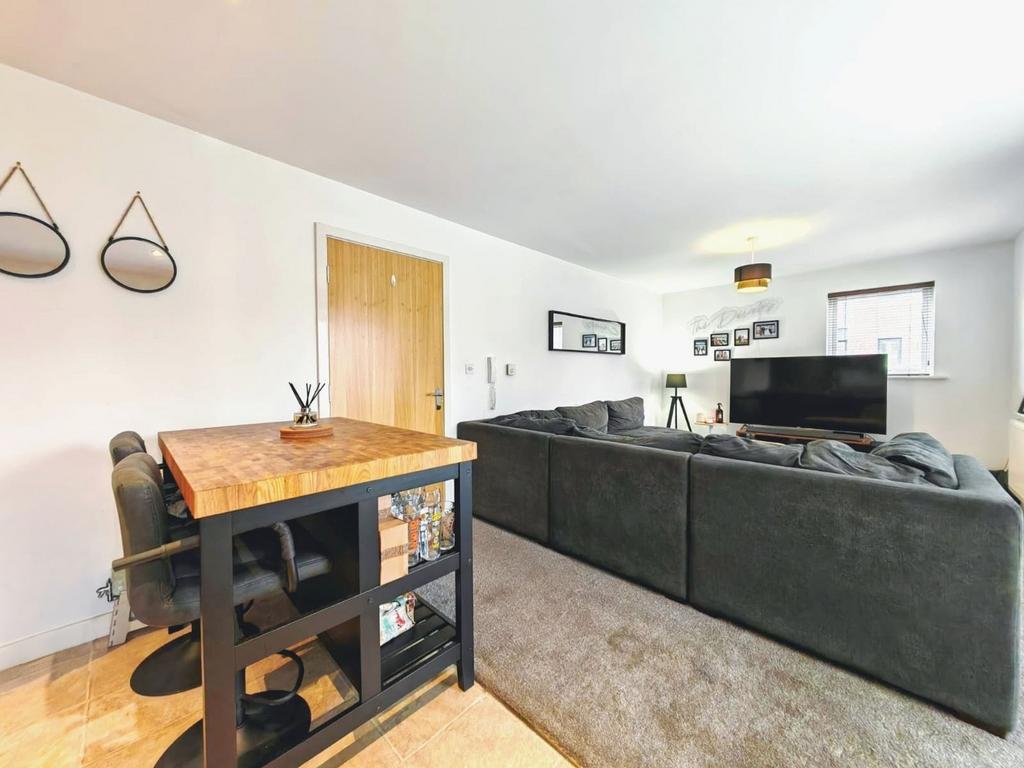 Kitchen/Living Area
