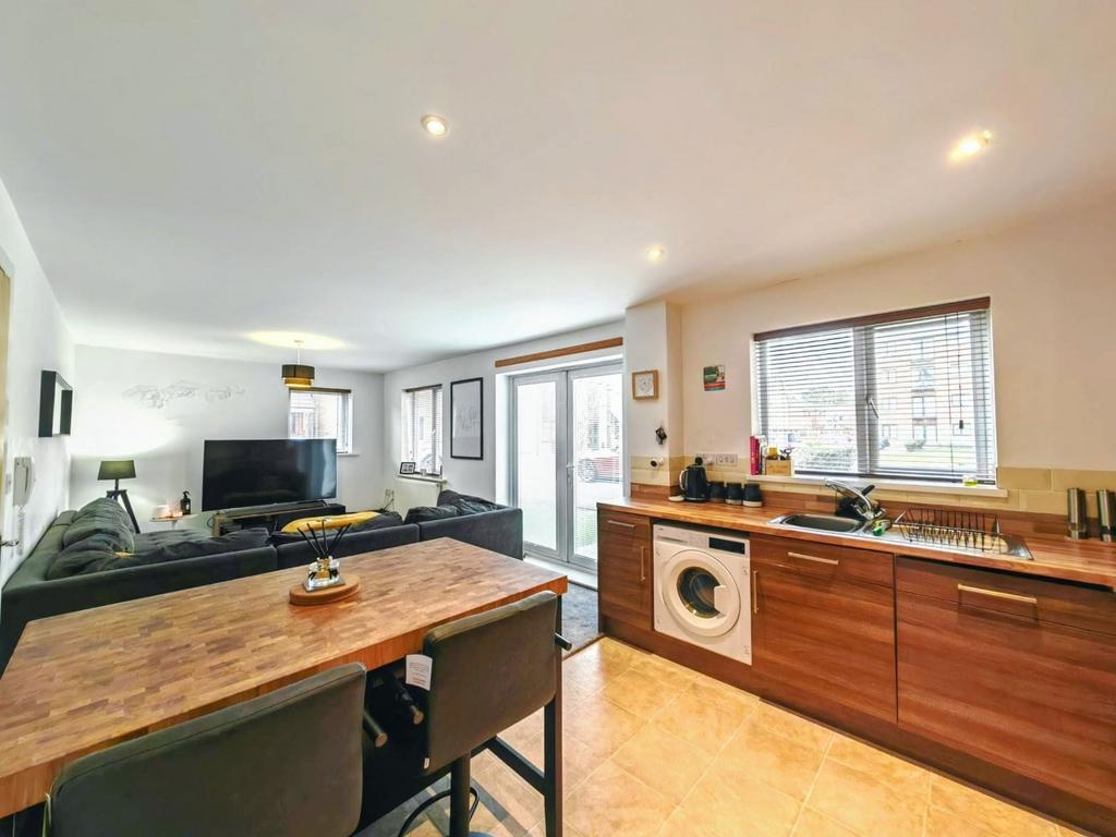 Kitchen/Living Area
