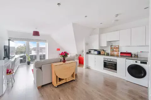 1 bedroom flat for sale, 1 Tippett Lane, Oxted RH8