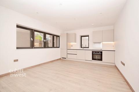 undefined, Croydon Road Caterham CR3