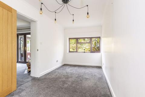 3 bedroom detached bungalow for sale, Oakwood Park, Nutley