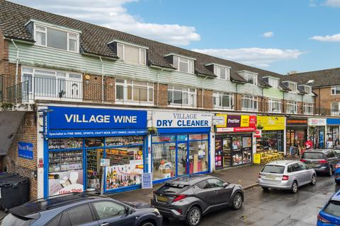 2 bedroom flat for sale, Chenies Parade, Little Chalfont