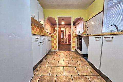 8 bedroom semi-detached house to rent, Oak Road, West Bromwich, B70