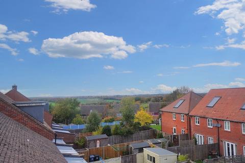 1 bedroom flat for sale, Wellesbourne Crescent, High Wycombe HP13