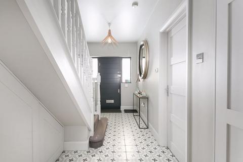 20 Wrights Road, London, SE25 6RY