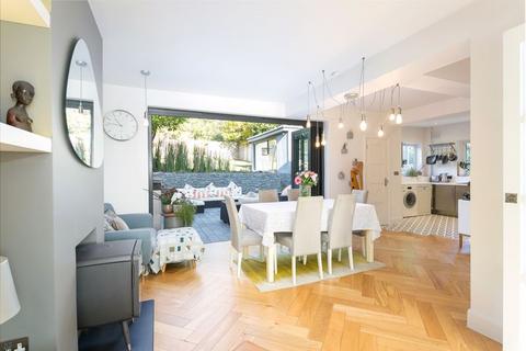 20 Wrights Road, London, SE25 6RY