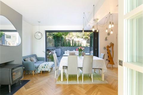 20 Wrights Road, London, SE25 6RY