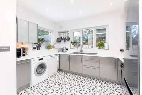 20 Wrights Road, London, SE25 6RY