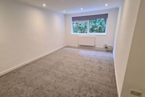 2 bedroom flat for sale, Chipstead Road, Banstead