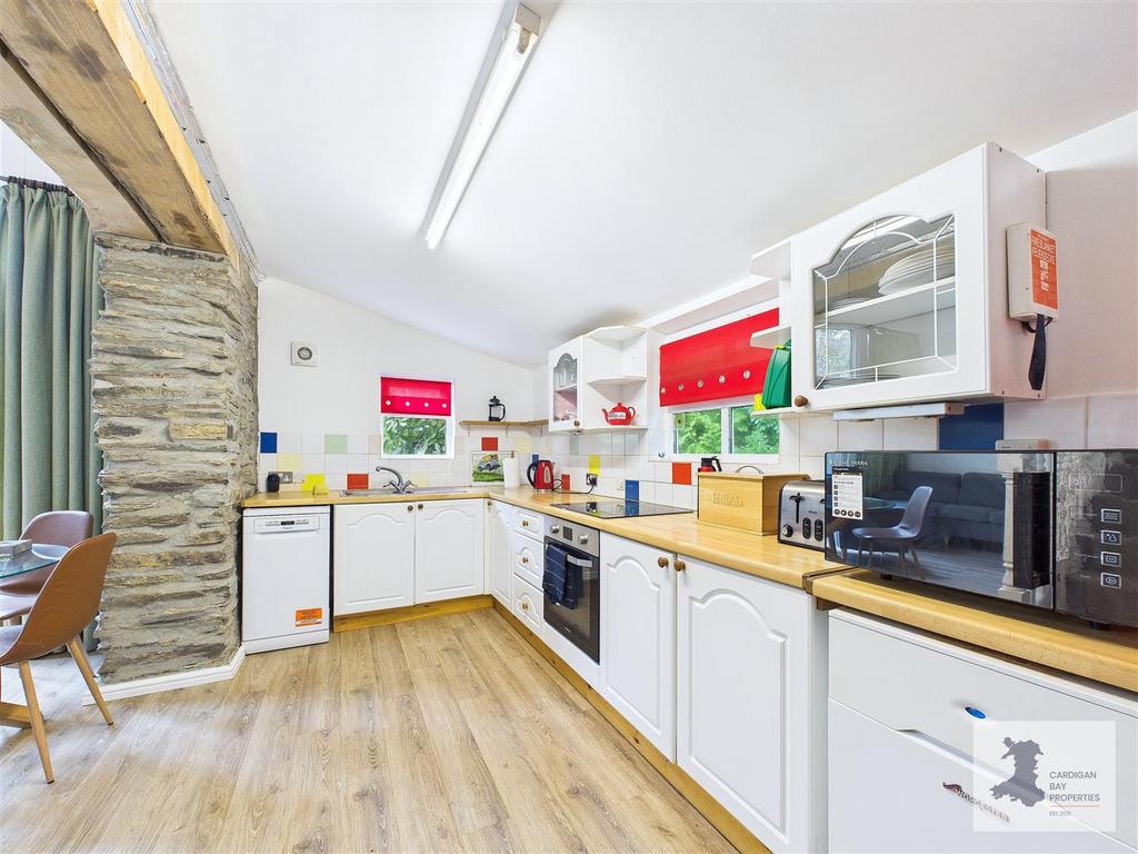 Cottage kitchen