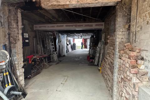 Retail property (high street) to rent, 64 Victoria Rd Romford RM1 2JH