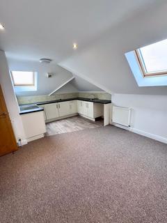 2 bedroom apartment to rent, Seabourne Road, Bournemouth