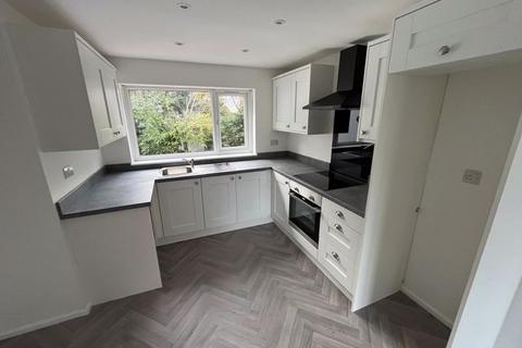 3 bedroom terraced house to rent, Fernhill Close, Bootle