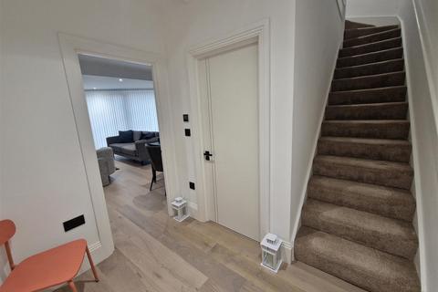 2 bedroom apartment to rent, 351a Rotherhithe Street, London